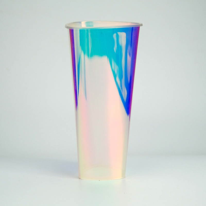 Rainbow-effect IML on a plastic cup